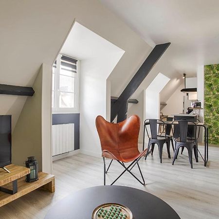 Апартаменти La Casa Centra Charm At Falaise'S Downtown Фалез Екстер'єр фото