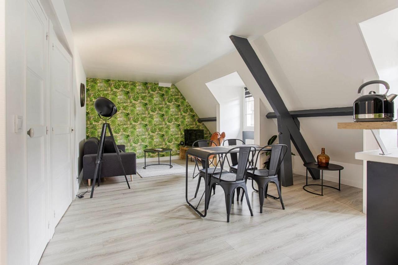 Апартаменти La Casa Centra Charm At Falaise'S Downtown Фалез Екстер'єр фото